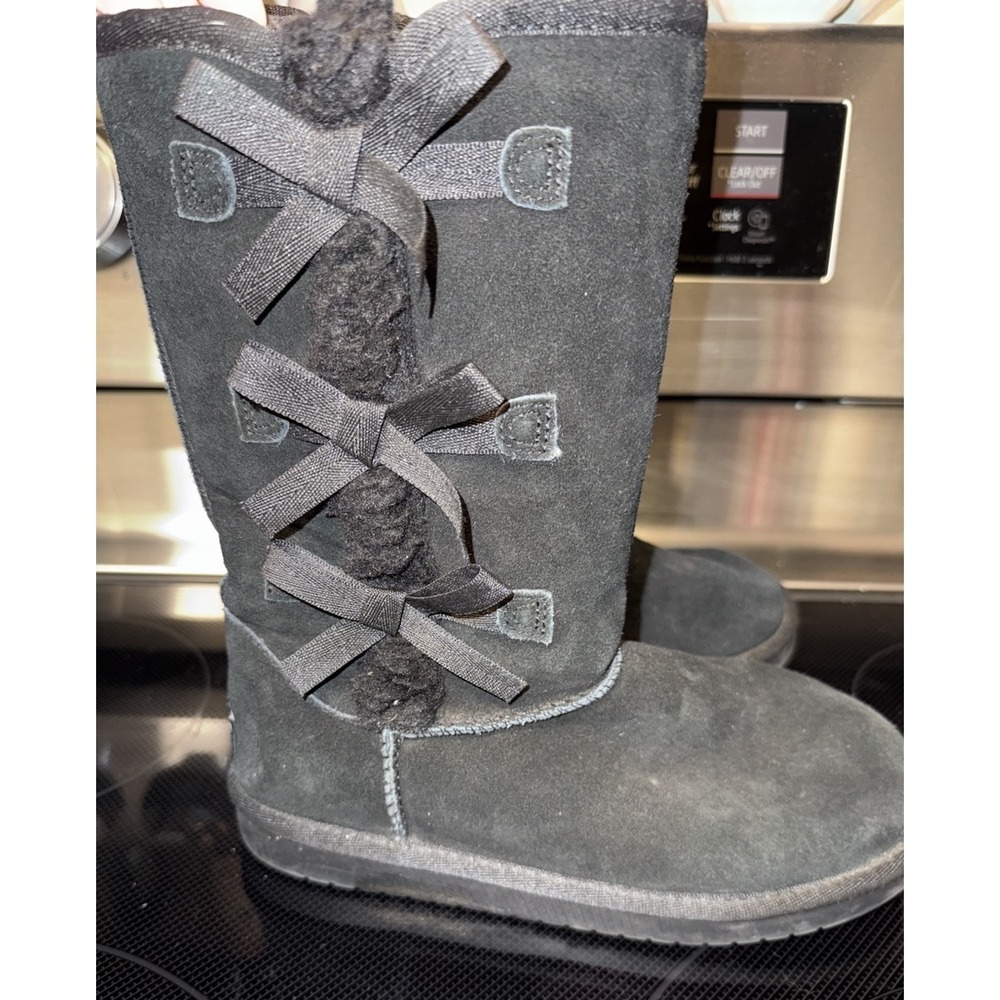 Koolaburra‎ By Ugg Size 4 Black Suede With Black Sherpa